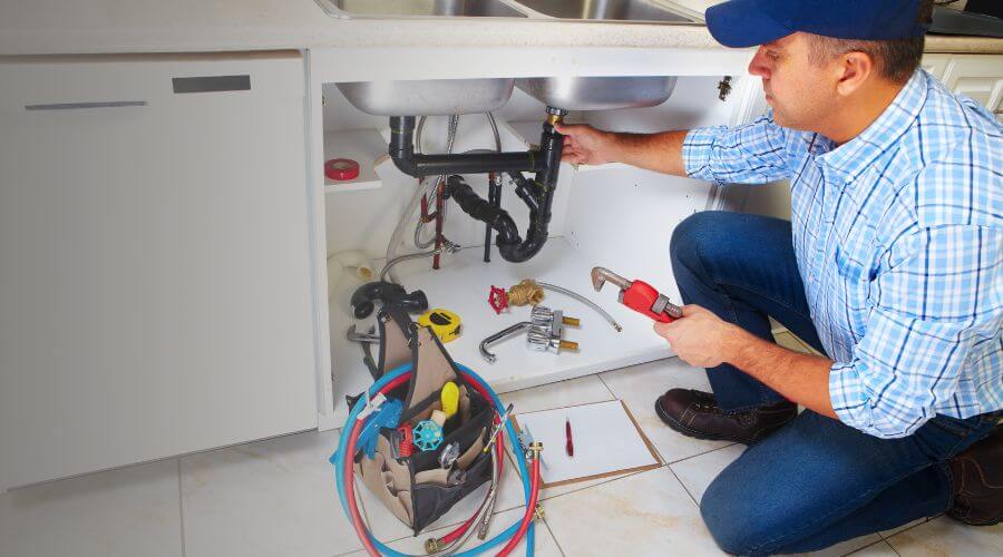 Expert burst pipe repair services in Weldon, IA